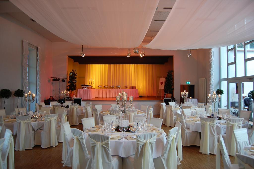 Landhotel Zum Schwanen Mit Restaurant Mona Liza Osthofen Extérieur photo