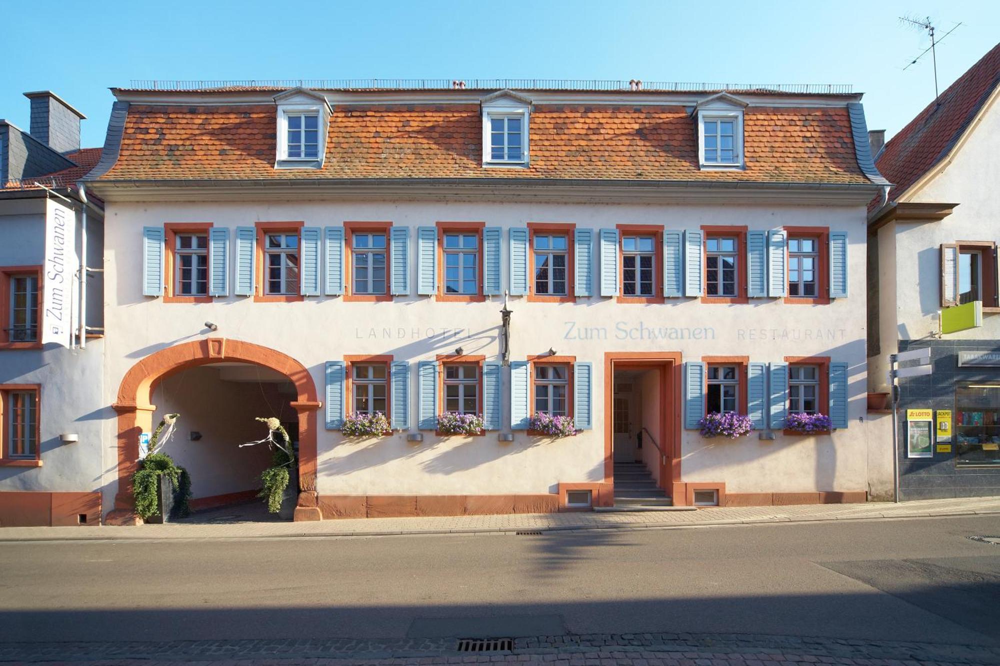 Landhotel Zum Schwanen Mit Restaurant Mona Liza Osthofen Extérieur photo