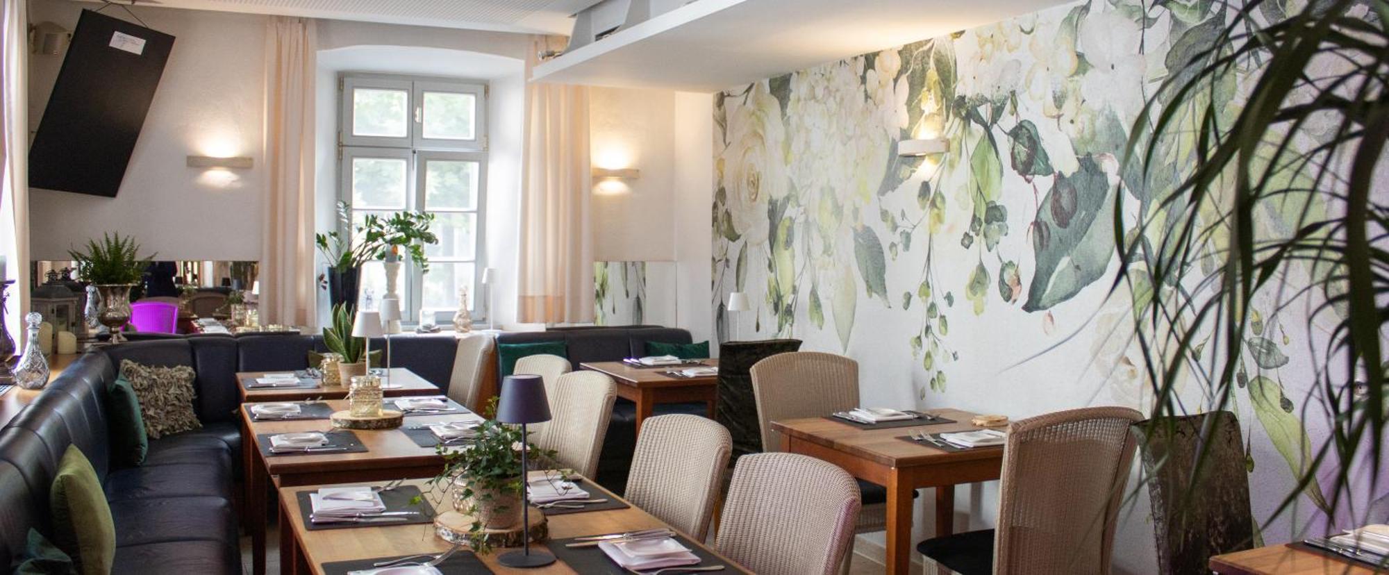 Landhotel Zum Schwanen Mit Restaurant Mona Liza Osthofen Extérieur photo