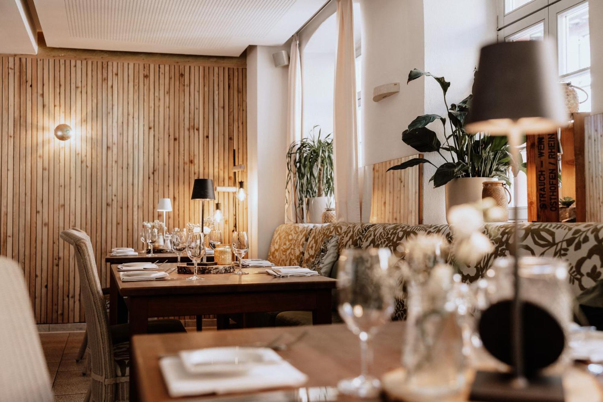 Landhotel Zum Schwanen Mit Restaurant Mona Liza Osthofen Extérieur photo